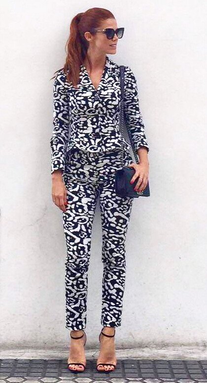 Espectacular <a href="/juana_acosta/">Juana Acosta</a> en la rueda de prensa #VientosDeLaHabana con traje <a href="/Dior/">Dior</a> y sansalias <a href="/jimmychoo/">Jimmy Choo</a> by <a href="/_freddyalonso/">Freddy Alonso</a>