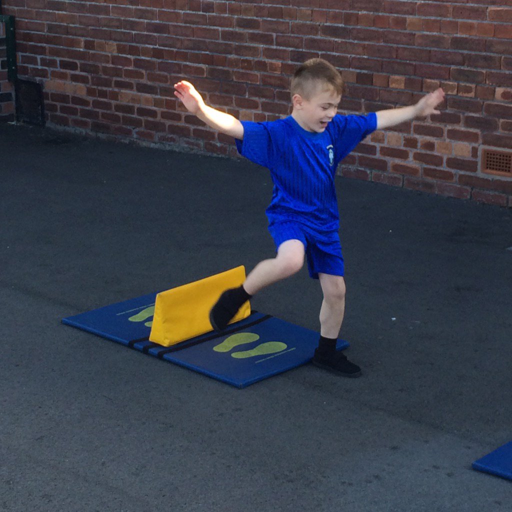 INACTIVEStAl's tweet photo. KS1 IPC launch! @CommandoJoes #wearehealthy #getyourheartpumping 🌽🍅🍓🍇🍉🍌 https://t.co/NuvATlX9HN