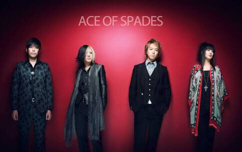 雨宮兄弟の楽曲を演奏してるACE OF SPADES見たらベースがTOKIEじゃん