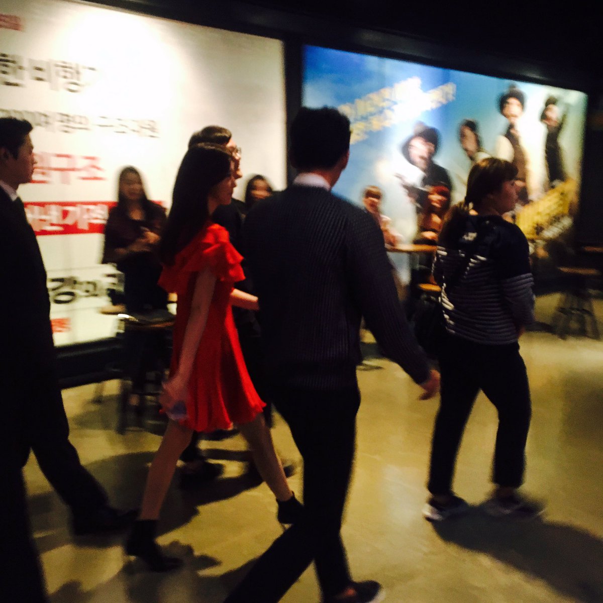[PIC][23-09-2016]YoonA tham dự sự kiện ra mắt Drama "THE K2" cùng đoàn làm phim vào chiều nay  CtBKz_9UAAIMmuH