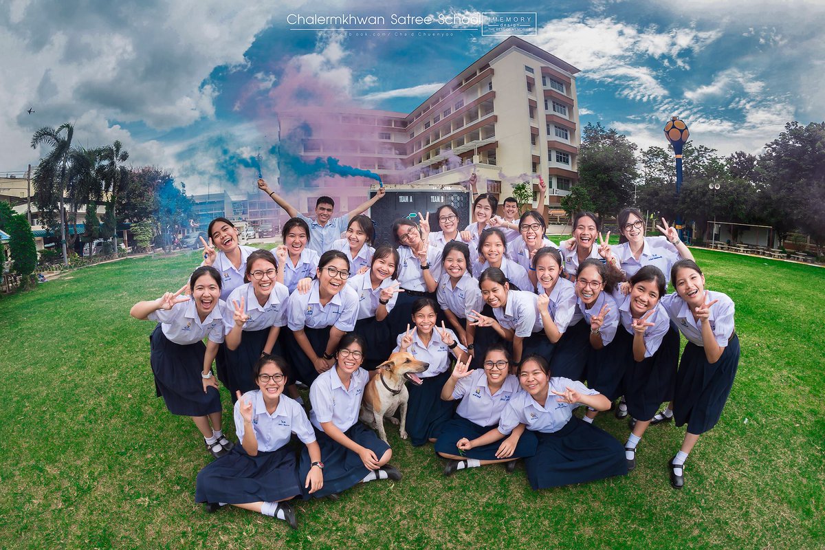 Pantip1996's tweet photo. เ พื่ อ น รั ก...... สู้ ๆ น ะ มอ 6^^ 📷✨  💝 https://t.co/yJAb7NeD3g https://t.co/UKX9vJFf1a