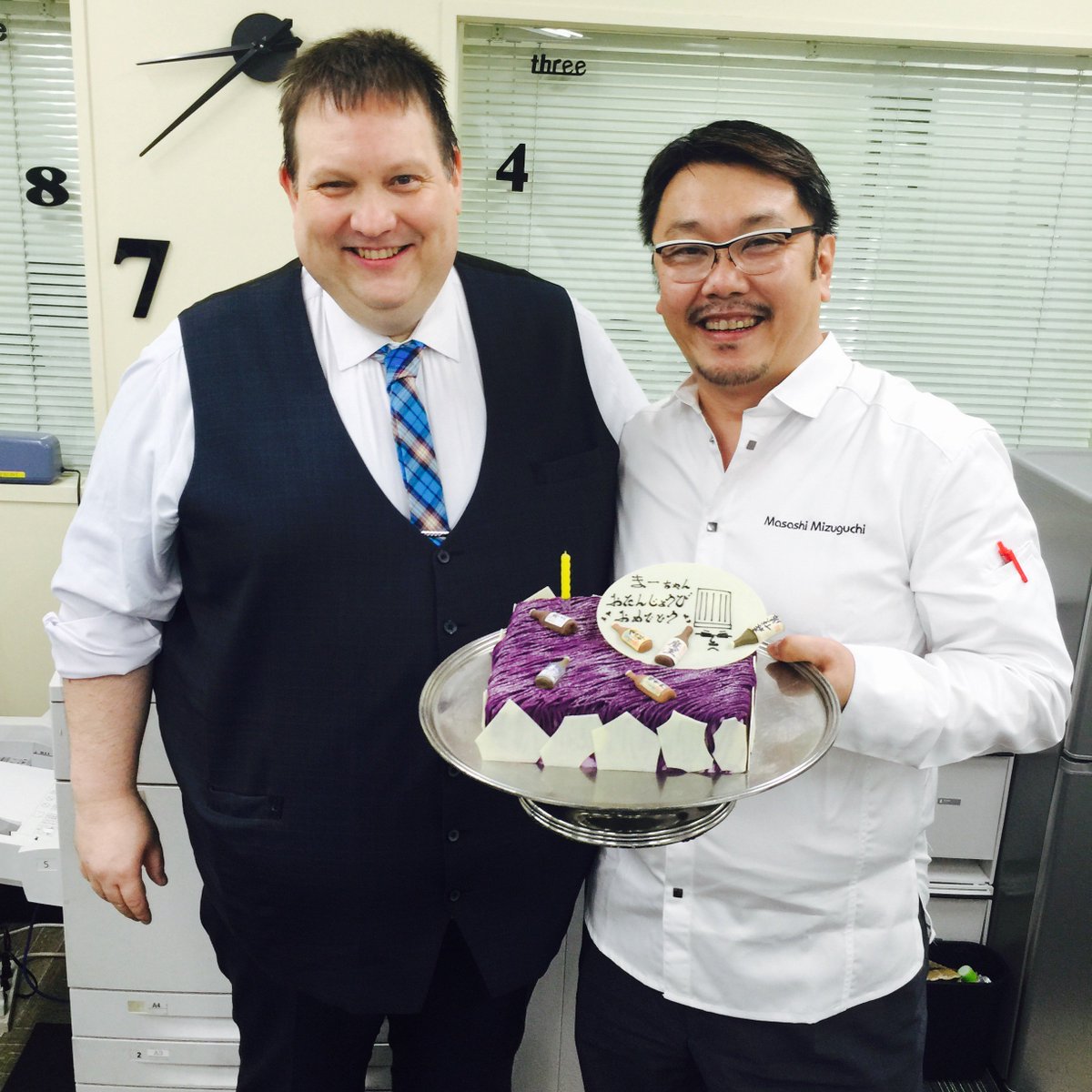 ヒルトン東京お台場 En Twitter For Masa Happybirthday From Michael Member 九州出身で焼酎好きなmasaの為に薩摩芋と焼酎形チョコの特別ケーキを Masa総料理長 いつもありがとうございます パティシエ達は大切な方へのオリジナル ケーキも喜んでお手伝いします