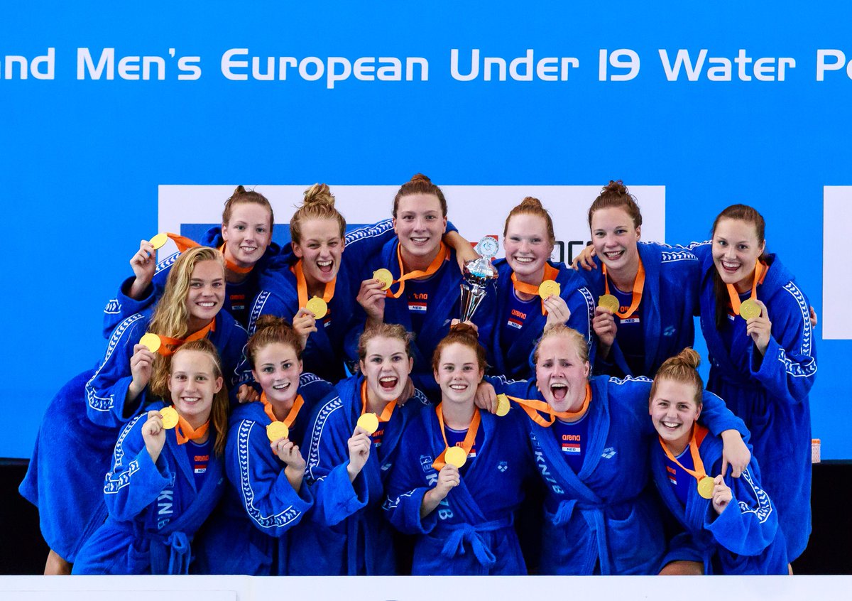 SaxionMIM_E's tweet photo. Afgelopen zondag behaalde Brigit Mulder, studente aan de @Saxion Topsport Academy, met haar waterpoloteam de Europese titel. Gefeliciteerd! https://t.co/TN2OWRn5Id