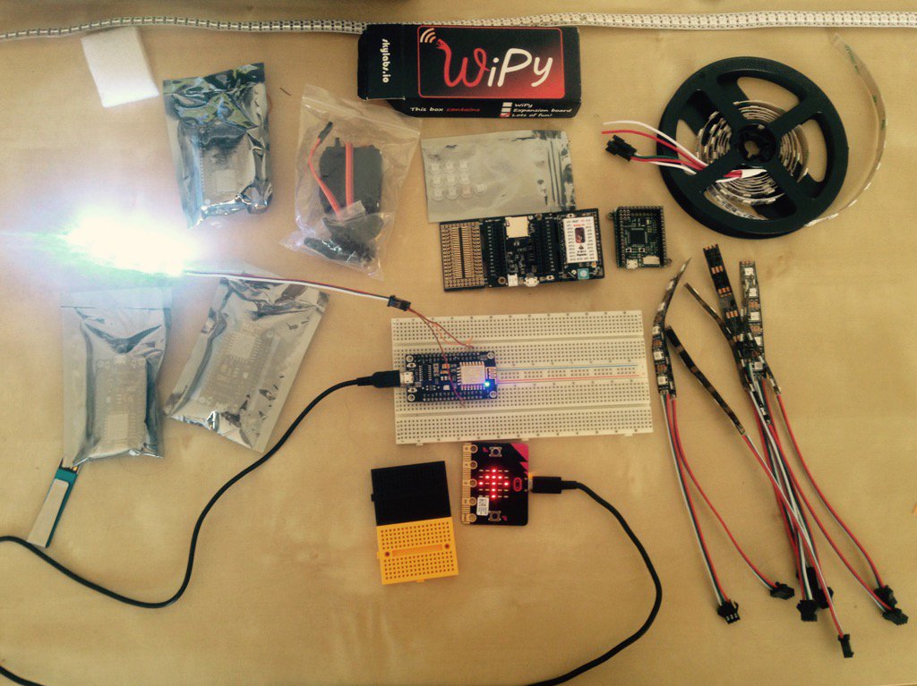 lumirbalhar's tweet image. Let the game (with #IoT) begin :-) #Pyboard #WiPy #microbit #esp8266 #LED
