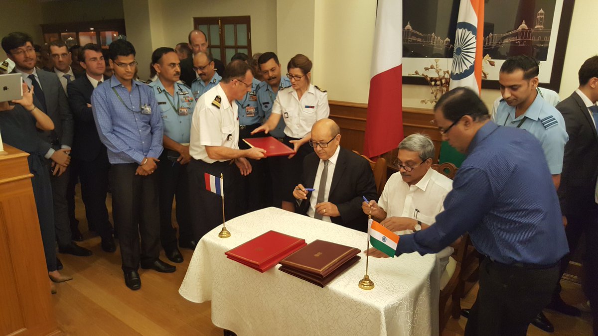 الهند تقترب من عقد صفقة طائرات رافال مع فرنسا CtBXlbsW8AAGU5a