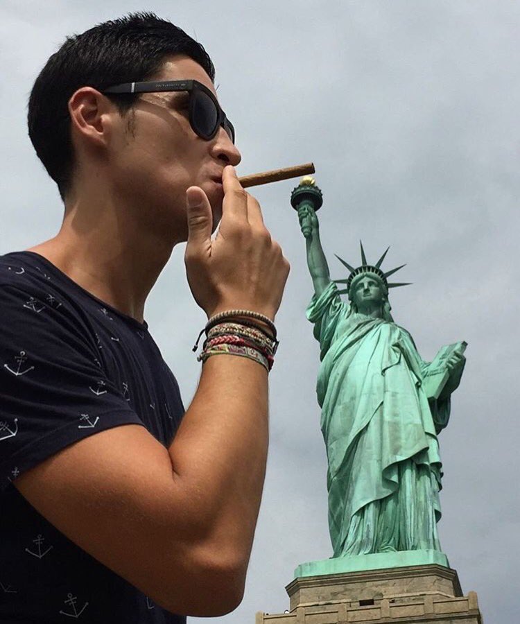 SoyunPacon's tweet photo. Ejejjej que crack😂😂 https://t.co/tHlSo97Kg4