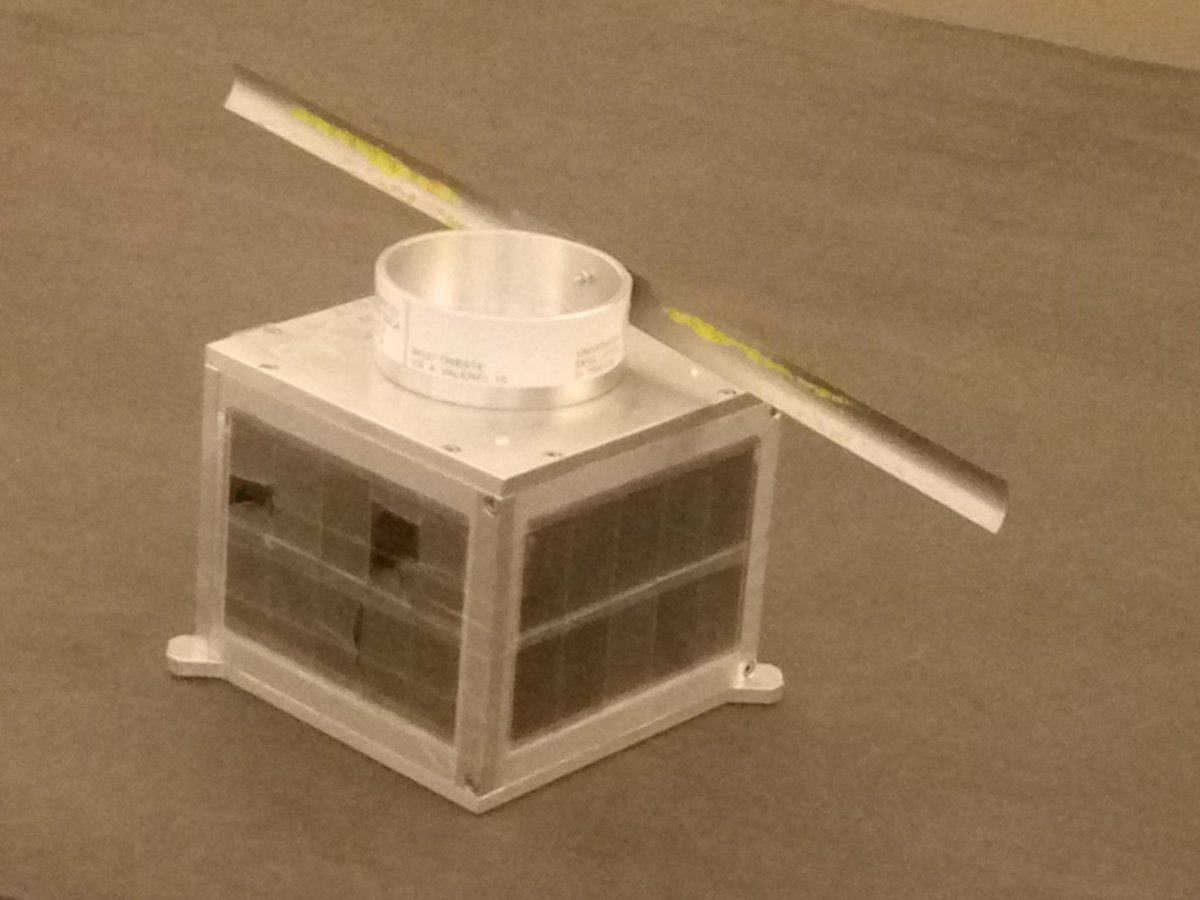 Piccoli satelliti e piccoli scienziati crescono con <a href="/picosats/">PICOSATS</a> #TriesteNext16
