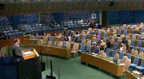 Don't laugh! It needs courage to address empty chairs 😂 
#Pakistan PM #Sharif at #UNGA 😂