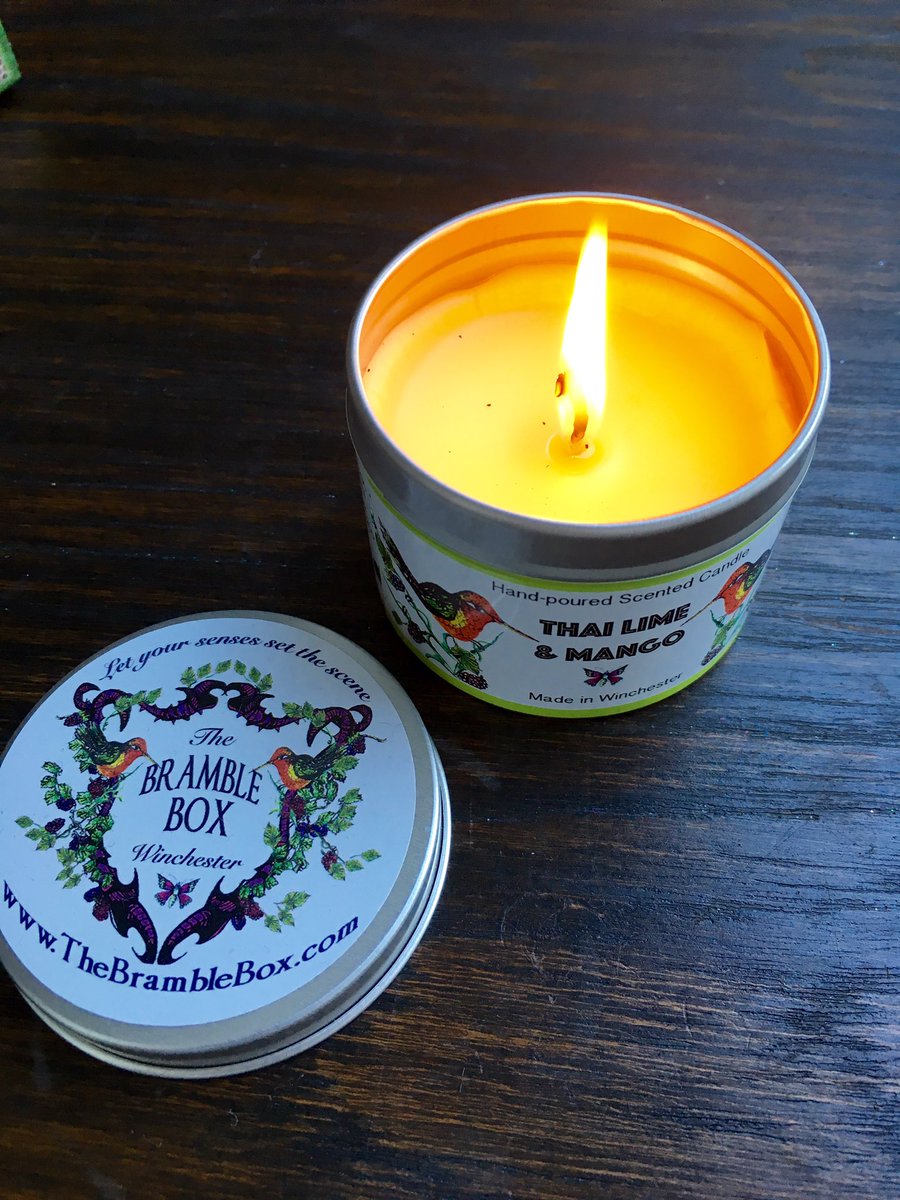 _MiaPreston's tweet photo. Enjoying the delicious aroma of @thebramblebox Thai Lime &amp; Mango candle this morning #workingfromhome #interiordesign https://t.co/b9QhNVWgfd