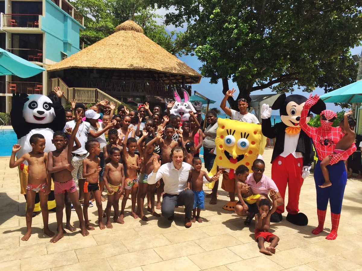 A group of #children from President’s Village recently gathered at Coral Strand to take part in a #Fun Day #event. bit.ly/2cq6tyE