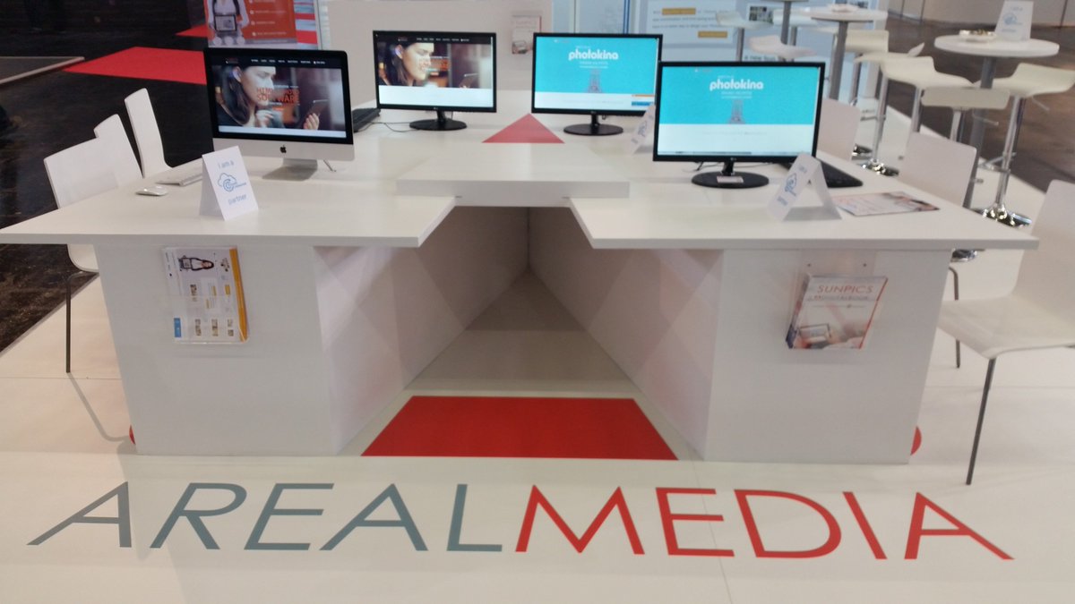 AdigitalBook's tweet image. Stop by Hall 9 to explore more about the SUNPICS powered by ADIGOTALBOOK software capabilities at #photokina #multicanvas #smartkook