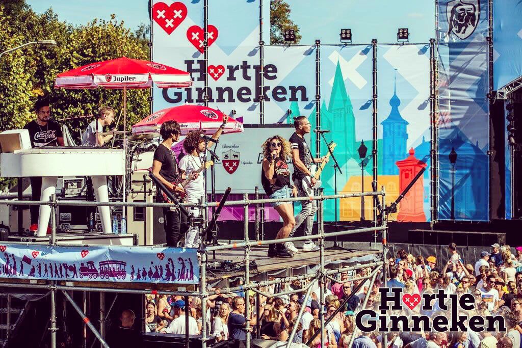 Ff een throwback-je! Super vette gig @ Hartje Ginneken! ☀️😎🎤❤️ 
#breda #supergig #beautifulday #sunshine #superpubliek #tyb #throwback