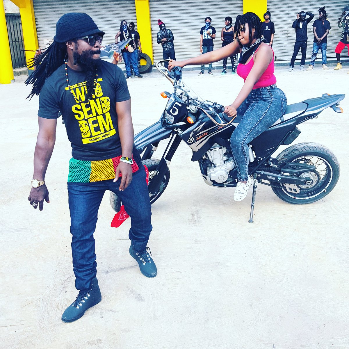 dabiggest_boss's tweet photo. Rasta styleUp already...#WhoSendDem??? Shelling some pineapple express. #PUOM #1ManChamp..#DABIGGESTBOSSPROMOTIONS https://t.co/lMxY7GBKj7