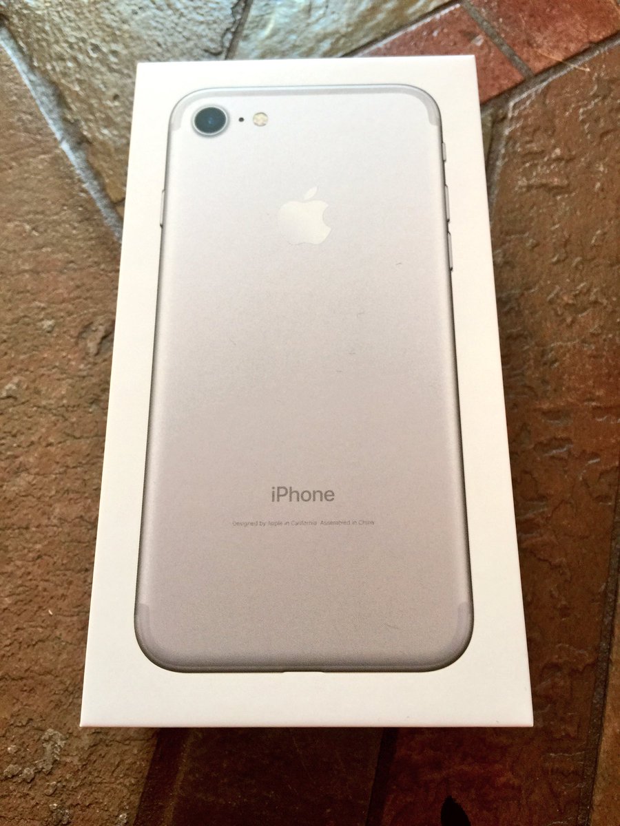 Artdesignment's tweet image. Am 09.09. bei @sparhandy_de bestellt, heute geliefert. Ging dann doch schneller als announced. Clevere Kommunikationsstrategie...