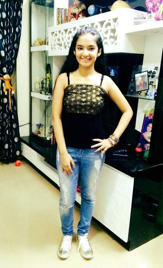 anushkasen_04's tweet photo. Happy Weekend 😊 😊 https://t.co/sYCjXFTti2