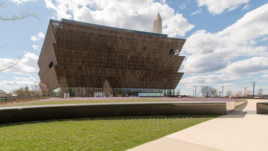The public can watch <a href="/NMAAHC/">Smithsonian’s NMAAHC</a>
dedication on Washington Monument grounds. We also plan to stream live s.si.edu/2cp6UJr #APeoplesJourney
