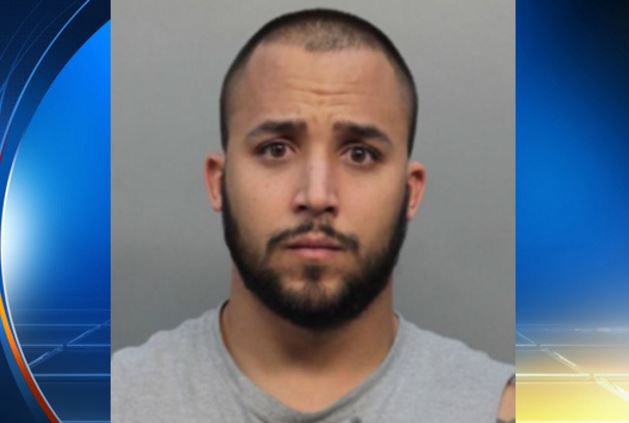 'Ninja Burglar' arrested for allegedly breaking into luxury homes in #NorthMiami. bit.ly/2cIBuyN https://t.co/RnarmZISfx