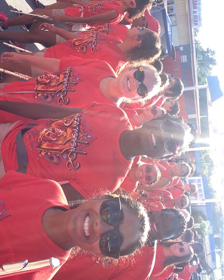 TravisTigerBand's tweet image. Travis Tiger Band loving the #ParadeVibes #DEESH 😎☀️