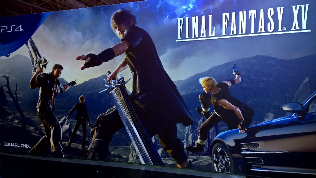 ValleyGamesCast's tweet image. We just got off Final Fantasy XV and it's amazing. Can't wait for this one to drop. #EGX #FFXV