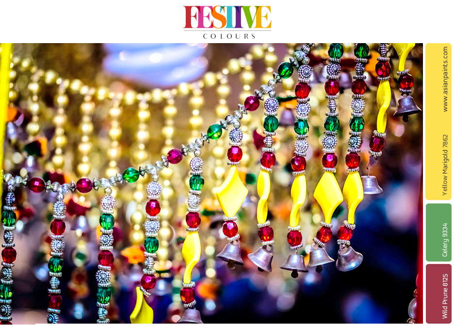 asianpaints's tweet image. Swagatam! Swathed in trinklets &amp;amp; sprinkled with golden shimmer ornaments, these entries offer a gracious festive welcome. #FestiveColours