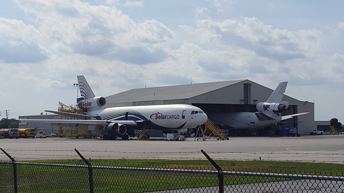 veryboeing's tweet photo. Venezuela's #SolarCargo #DC-10 in Hamilton CYHM https://t.co/19PGKZGcTl