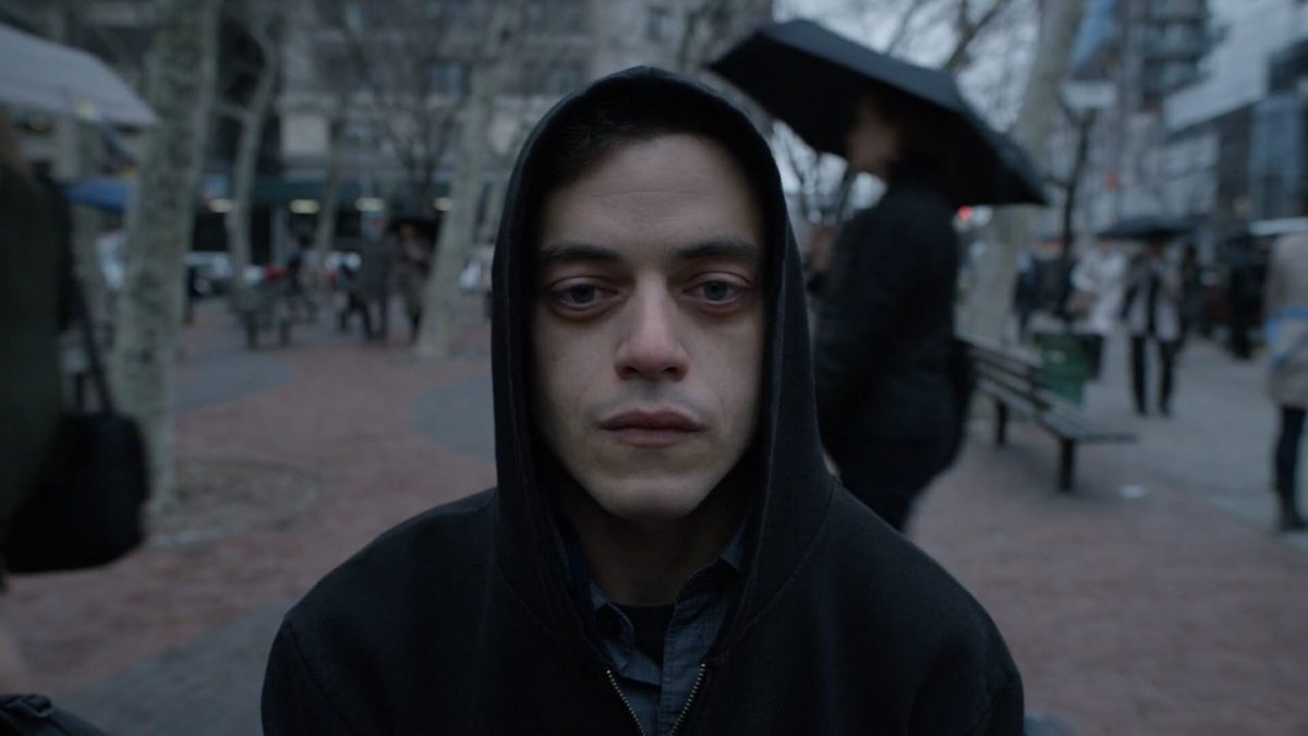 SERIELIZADOS's tweet photo. ¿Os habéis quedado huérfanos después de devorar #StrangerThings y #MrRobot? #2por3: nos decís 2 series y os recomendamos la 3a. @TimeOutBCN https://t.co/QM26GsYfO8