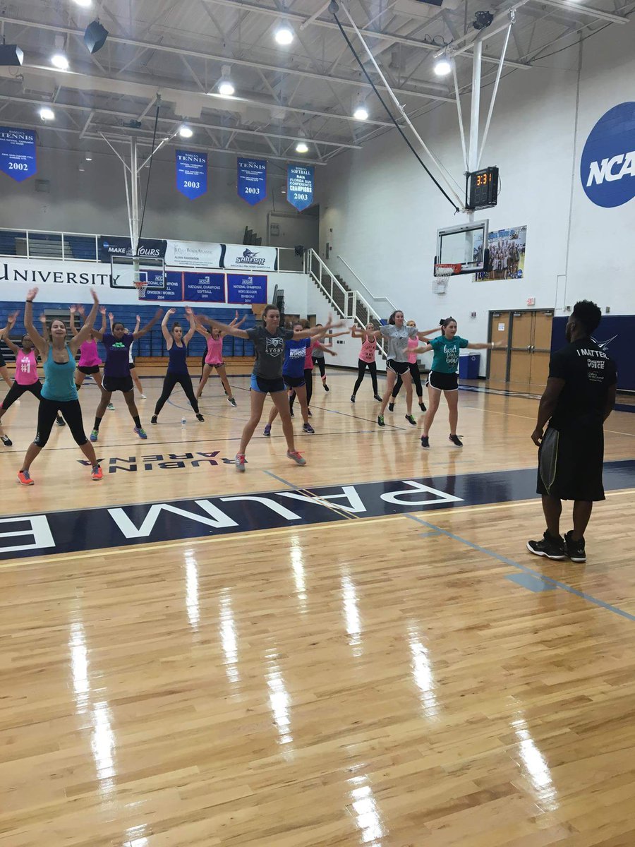 PBACheerleaders's tweet photo. Kicked off the season last night with a little PT with @PBA_BlueAngels #CraftingCheer #CheerLikeAFish https://t.co/JW7wzfWquo