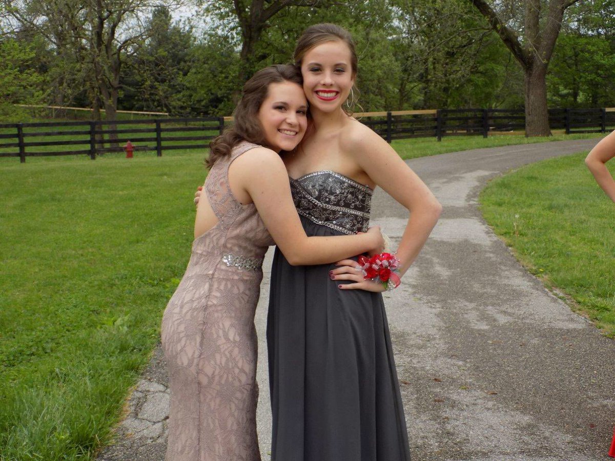 mare_mare44's tweet image. We've come a long way @emma_sandman35 and we still look super fine😍🔥 Happy Birthday, love you mucho :)❤️