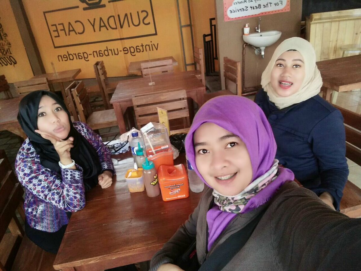 Anis Lestari tweet media