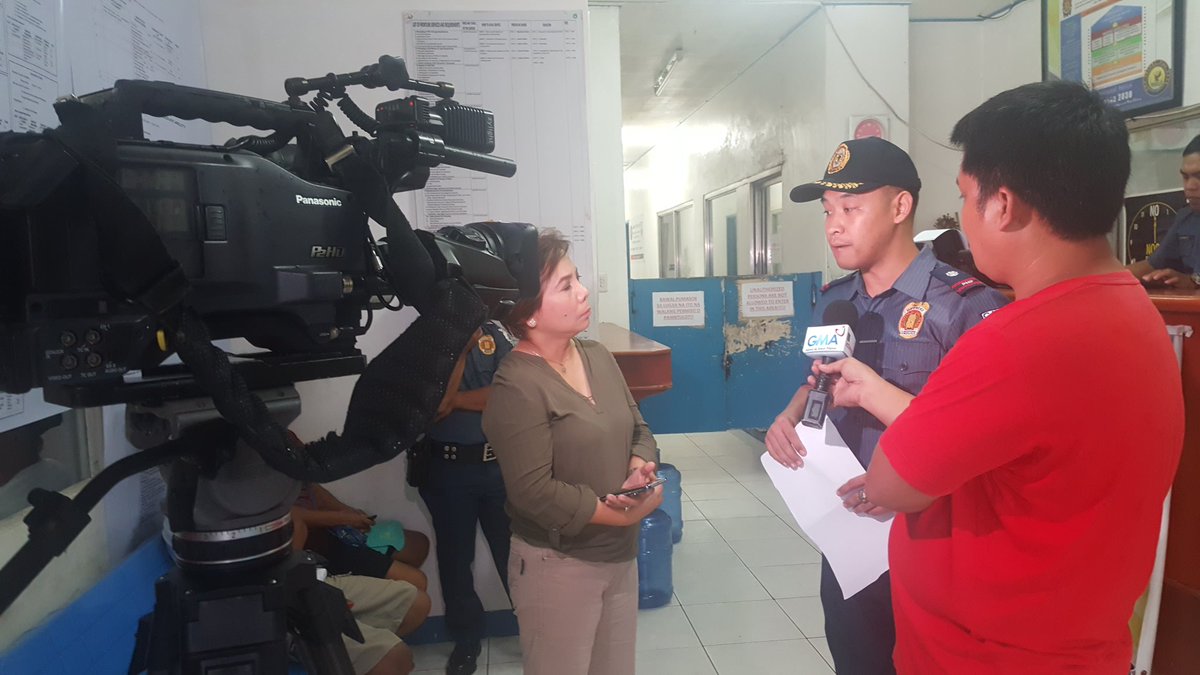 PCINSP FERMEL V DELA CRUZ interviewed by Ms Susan Enriquez of GMA 7 in relation to the vehicular accident along Molino Road Brgy Paliparan 3