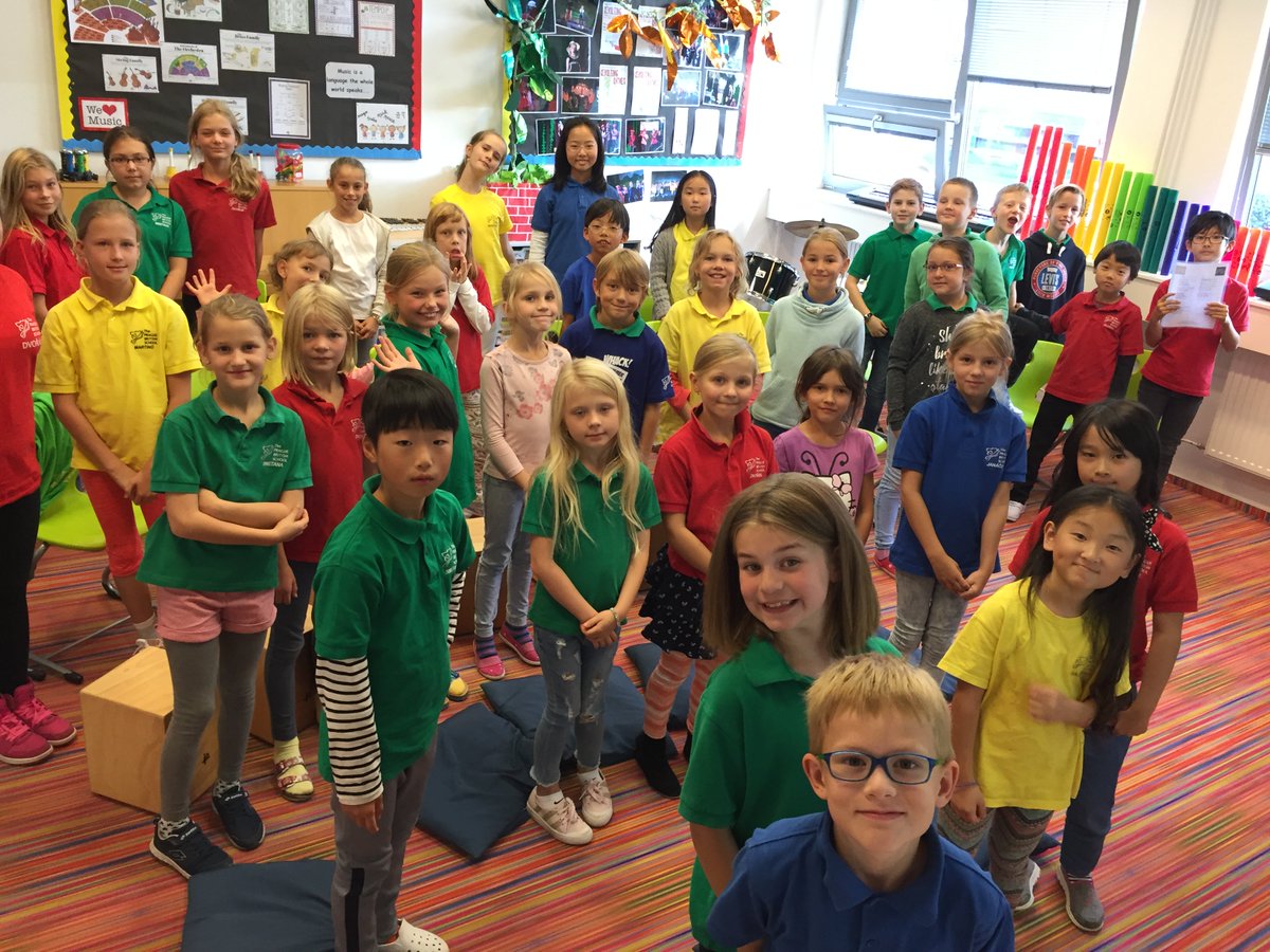 PAatPBIS's tweet image. Junior Choir sound GREAT! 37 voices filling the Music Room on a Friday. Joyful.  #PBSFun #PBSLearning @PBSPrimaryK