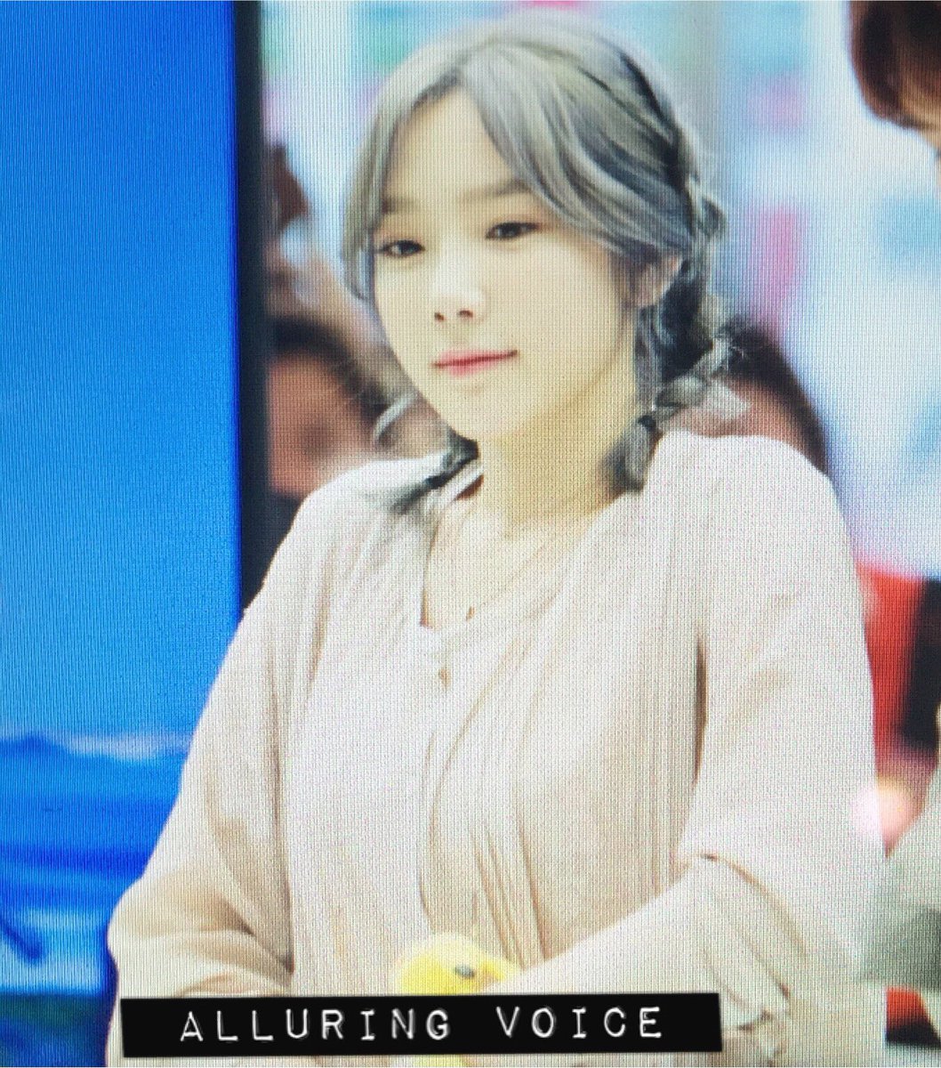 [PIC][23-09-2016]TaeYeon tham dự buổi Fansign cho thương hiệu nước uống "SAMDASOO" tại COEX Live Plaza vào tối nay - Page 2 CtCUJrhVYAAvyGW