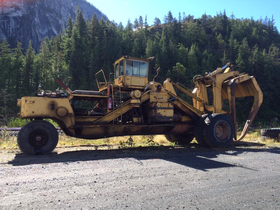 Le_Besson's tweet image. En Colombie Britannique, les #bois sont triés puis jetés à la mer afin d'être chargés sur un bateau.