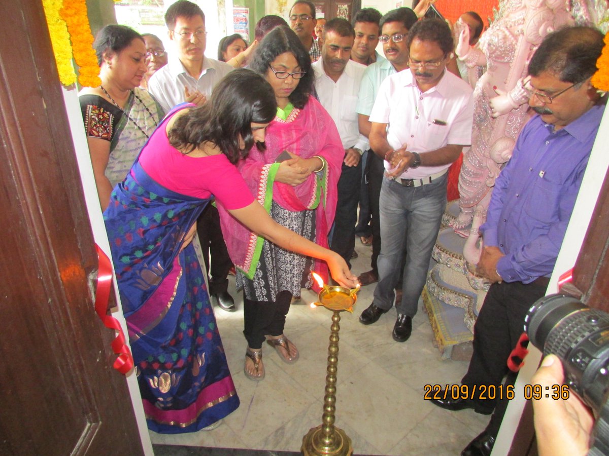 SSPJALPAIGURI's tweet photo. Lightening the Lamp, Addressing the Press. https://t.co/Z1EuBgoBTI