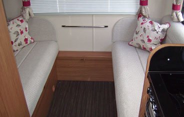 SimpsonsMCC's tweet photo. #DealofWeek New Fiat Auto-Trail Imala 720 #Motorhome NOW £44,995 OTR Call 01493 809815 https://t.co/pP0Cyh2OvL https://t.co/PXWqrYHSXf