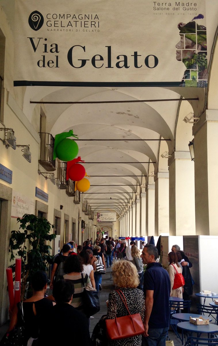 E ora un buon gelato! <a href="/MarchettiGelato/">Alberto Marchetti</a> <a href="/slow_food_italy/">Michael N. Rayburn</a> #lamiatorino #salonedelgusto16 #terramadre