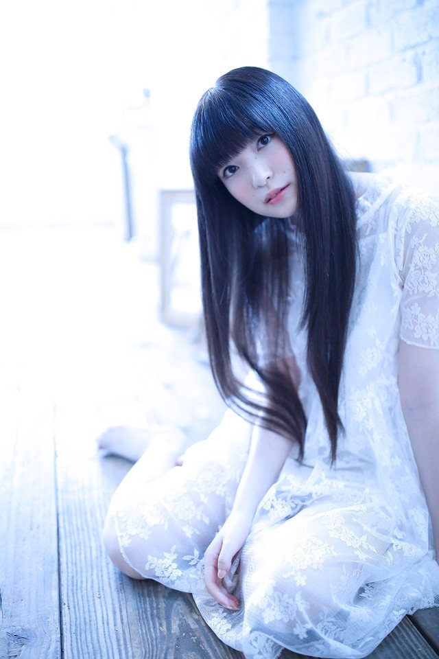 uesyama_bot's tweet photo. ミニアルバム「RefRain」https://t.co/lelHndQ9L1  https://t.co/EVSpieeJcF