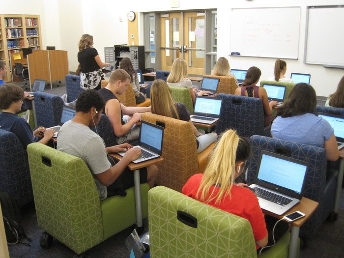 EastHamptonHigh's tweet photo. Law and Justice research in the media center on freedom of speech, religious exercise and discrimination. https://t.co/dehwlBPkMe