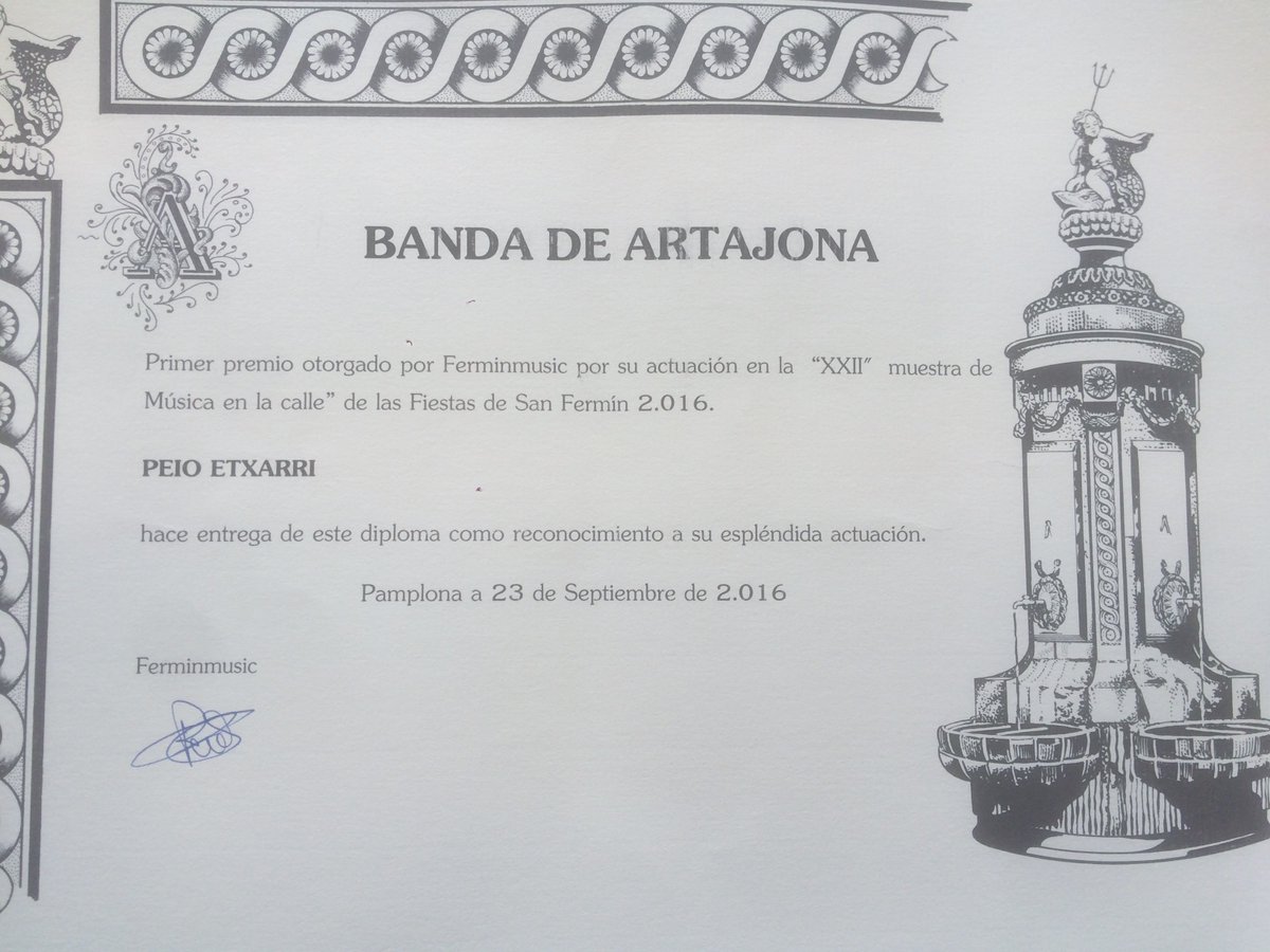 bandadeartajona's tweet photo. La @bandadeartajona Primer premio Música en la calle Fiestas de San Fermín @FerminmusicPamp @hotelmaisonnave https://t.co/U4CP4Ctmwh