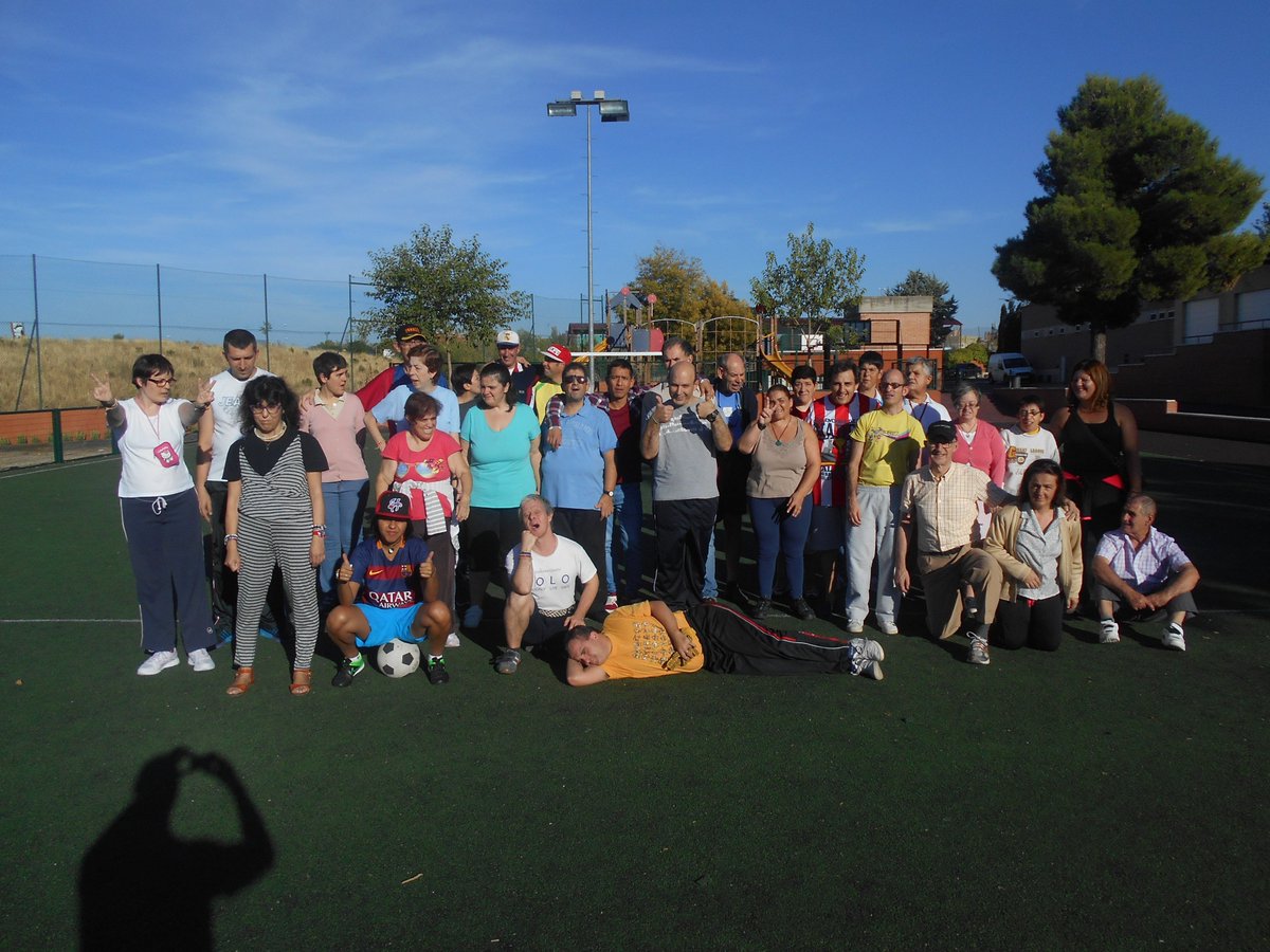 FNSCamino's tweet photo. Se retoma el voluntariado del @colegio_elprado con la #RESCONSC - https://t.co/94XxCVdZ0w https://t.co/oURANaUL88