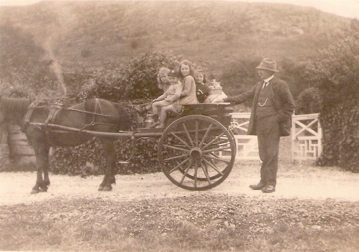 RoansDairy's tweet photo. Times many have moved on but the Roan's have always supplied fresh milk in D&amp;G.  #FlashbackFriday #freshmilk #localmilk https://t.co/0vnFulSe4t