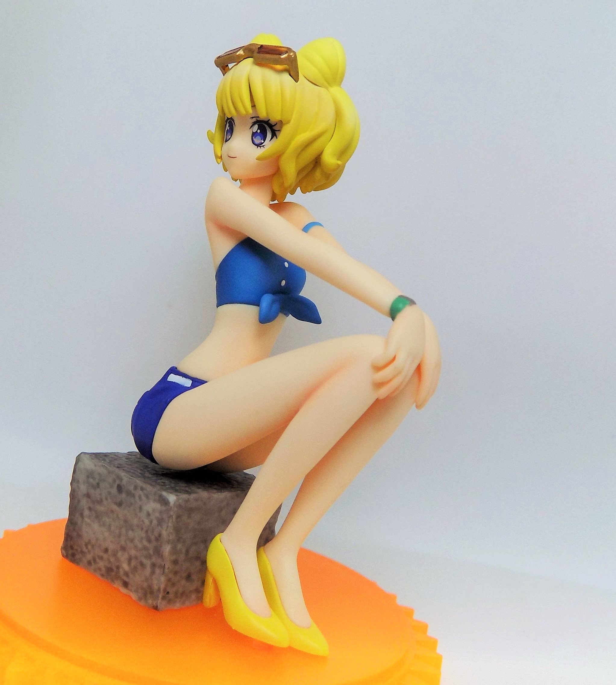 ドミオ プリパラ 南みれぃ 水着ver 1 12スケール 届きました 1 12らしいが しゃがんでるので とても小さく感じる これで 定価が３５００円ぐらいとはとても思えない でも出来は良い プリパラ 南みれぃ フィギュア撮影友の会