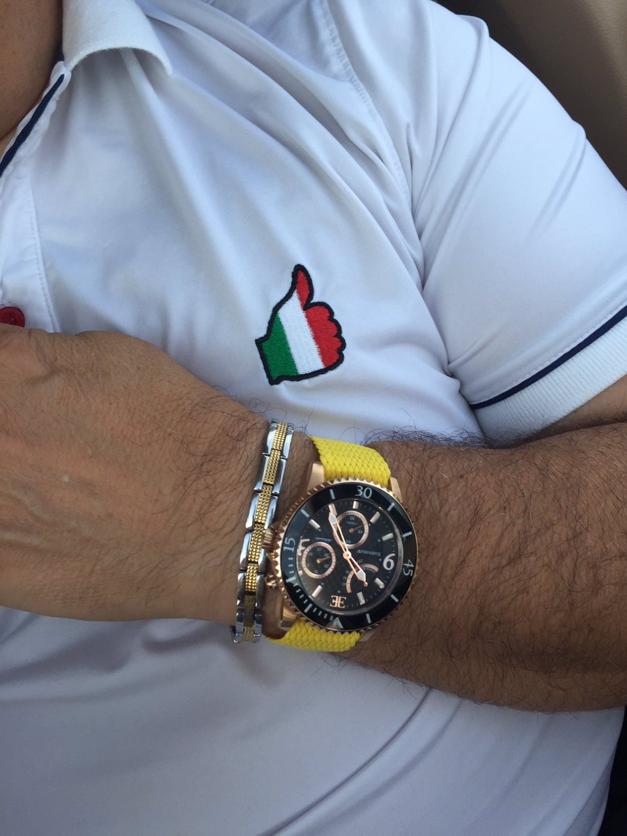 VaBene_style's tweet photo. Now THATS Italian. #vabene  #dontbestupid #italy #watches @whattowearpolo @polostar247 @PoloMagazineArg https://t.co/LpBJStGoIK