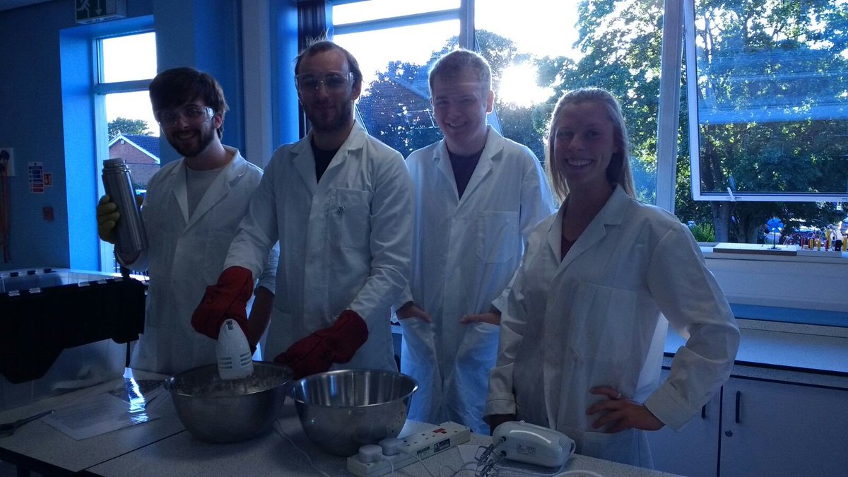 UOLAstRoSoc's tweet photo. Liquid nitrogen ice cream making with @MHS_Science last night! Hope everyone enjoyed it! https://t.co/eP3qF4o5AH