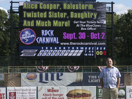 The Rock Carnival and Adventure Park fests are going big in Lakewood this fall. on.app.com/2d2OG0Z via <a href="/ChrisFHJordan/">Chris Jordan</a>