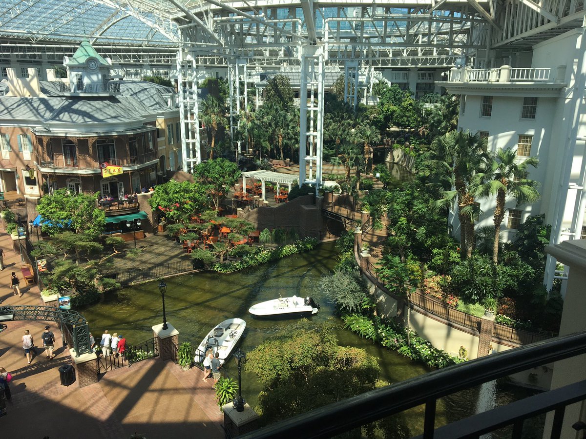BigKatKsar's tweet photo. Engage your clients differently and start giving them the value they need. #practiceforward #ptrsum16 #gaylordopryland https://t.co/Hb5D3WJR3S