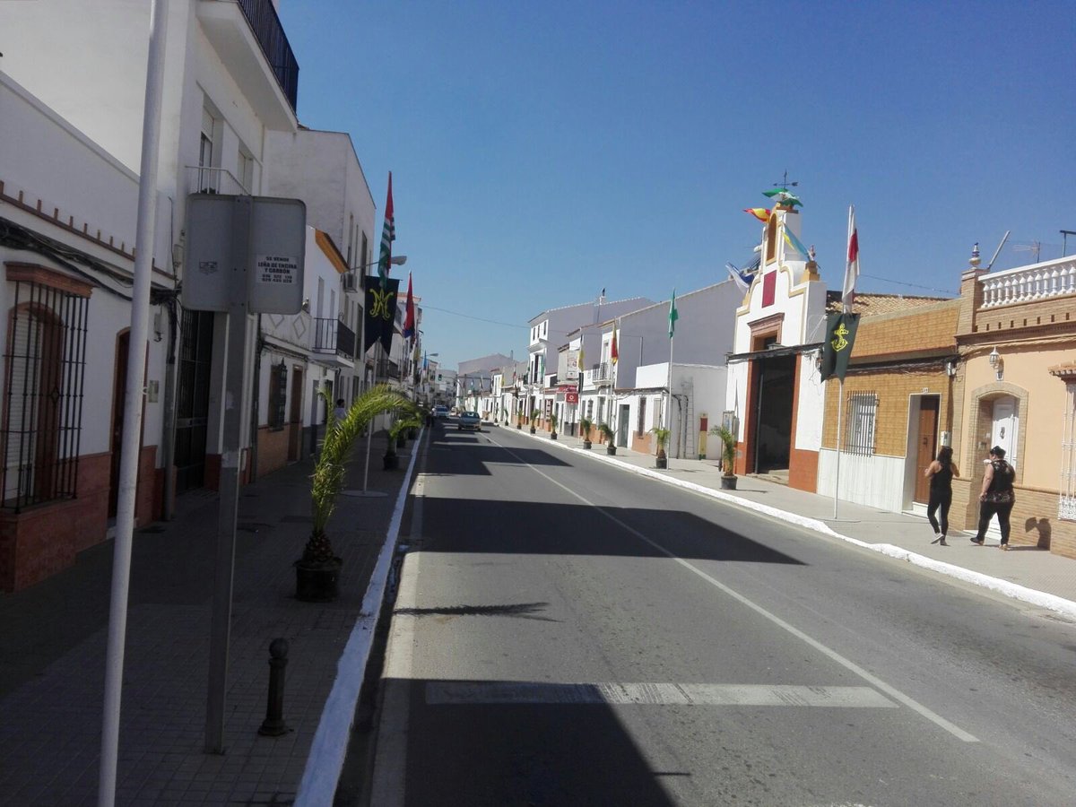CuadrillaToleo's tweet photo. Nuestro barrio se engalana... https://t.co/5172cuuoyB