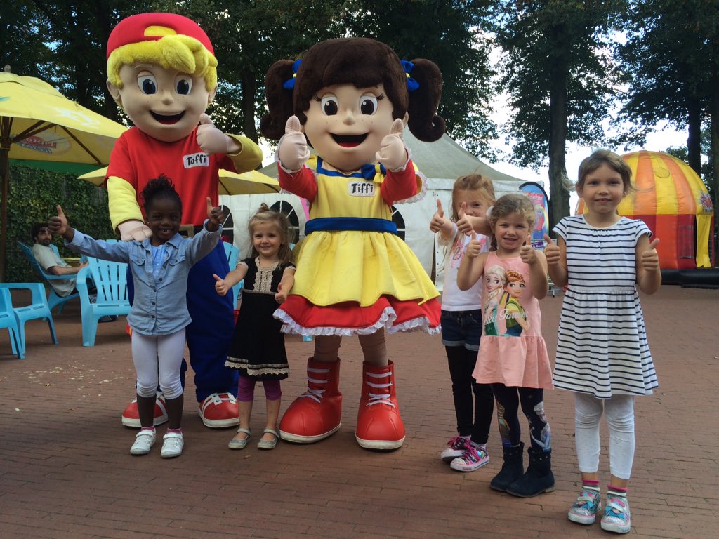 kwetternest's tweet photo. @Parktivoli we hebben een superleuk kinderfeestje. #TiffienToffi https://t.co/SlXiENjniT