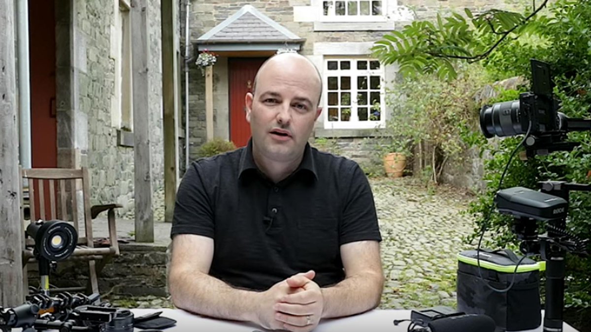 PressHerePhoto's tweet image. #VlogTips #RT @CanonUSApro Jem Schofield @theC47 talks vlogging w/ #Canon #EOSM3 Canon.us/xm7g