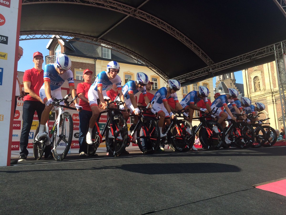 Alex_Bertrel's tweet photo. Au départ @EquipeFDJ #EnecoTour #allezFDJ https://t.co/MgfkcPUfqc